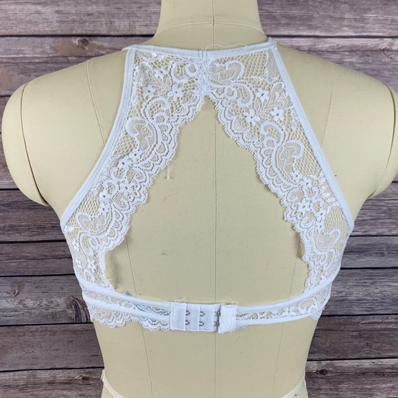 White Stretch Lace Keyhole Front and Back Bralette - Picture 2 of 5